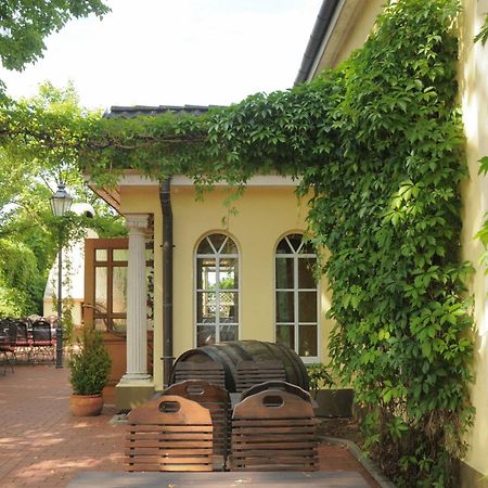 Landhotel Classic Oranienburg Ngoại thất bức ảnh