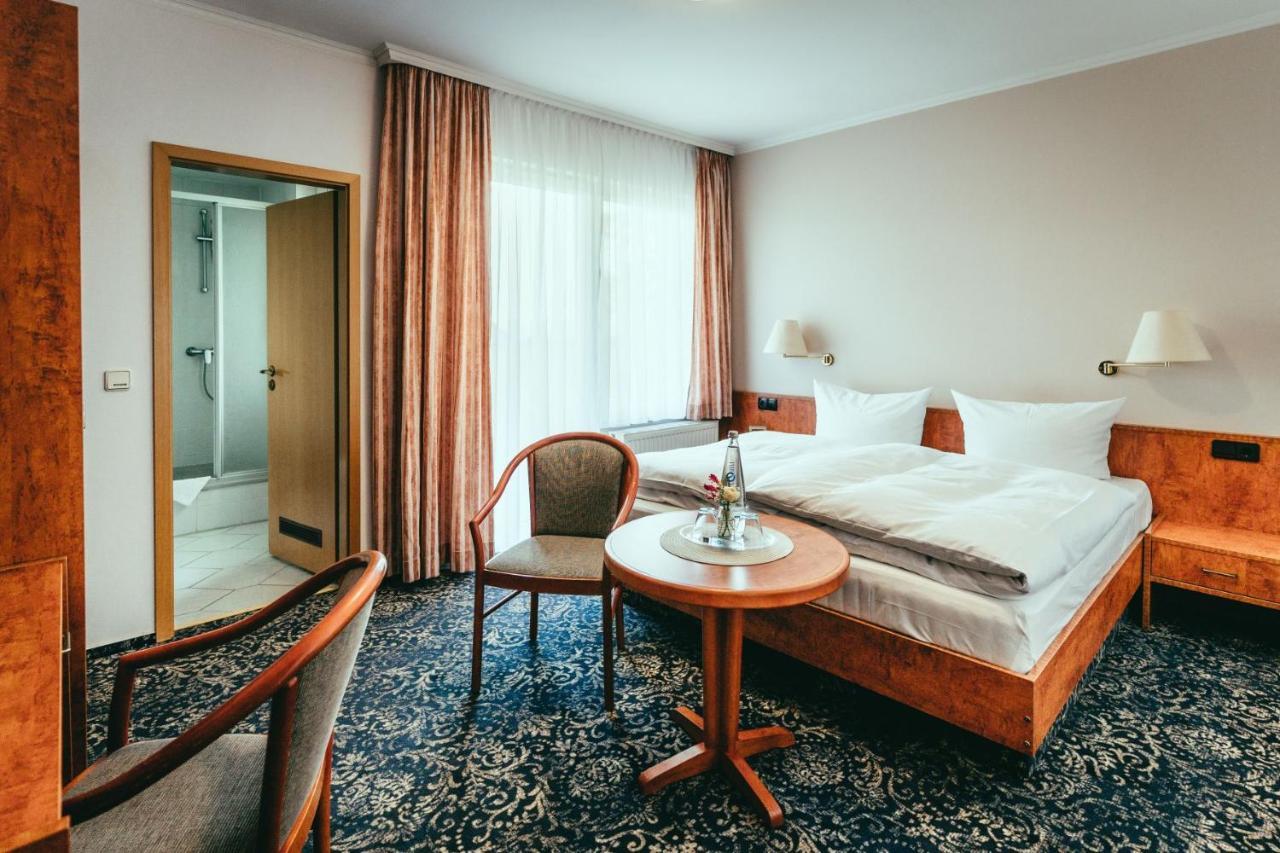 Landhotel Classic Oranienburg Ngoại thất bức ảnh