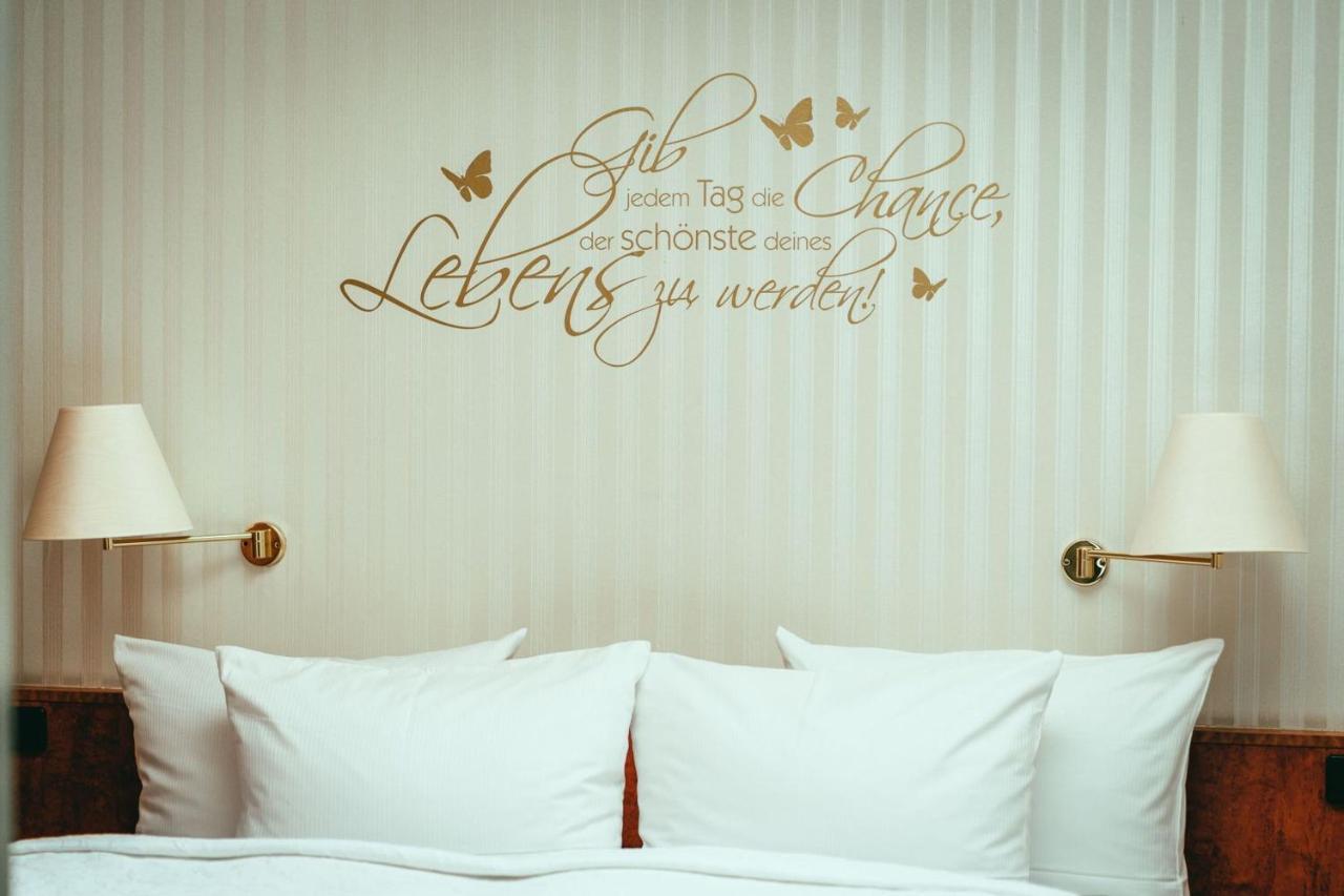 Landhotel Classic Oranienburg Ngoại thất bức ảnh