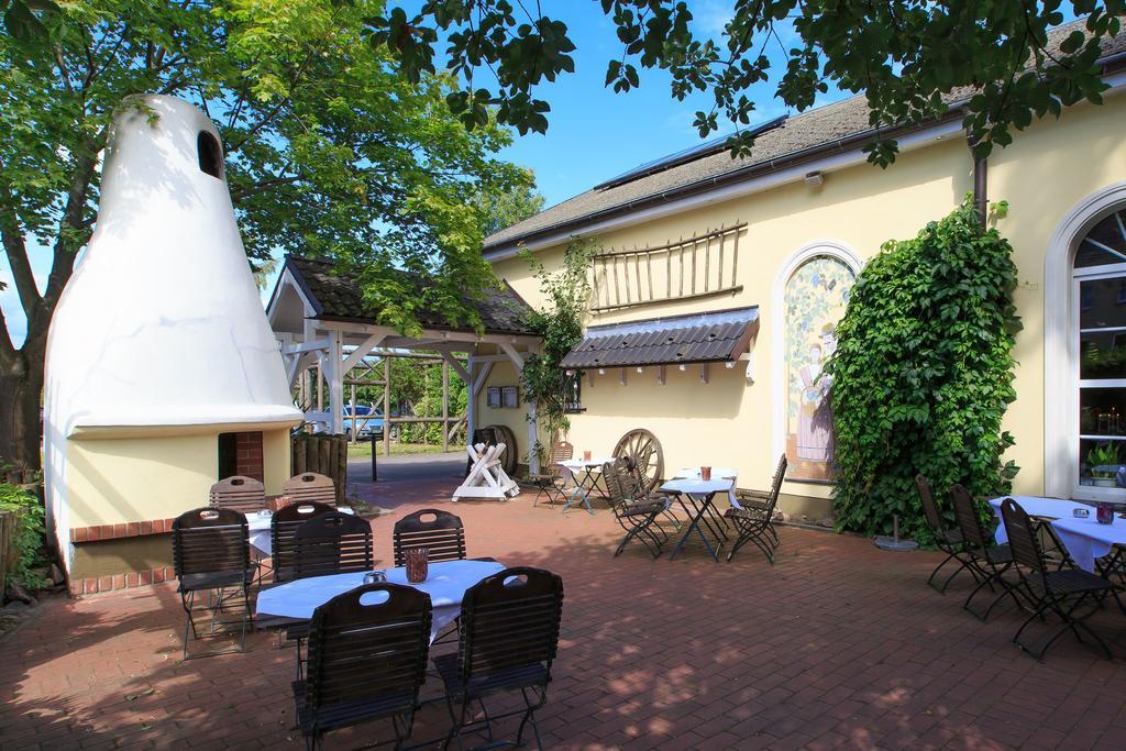 Landhotel Classic Oranienburg Ngoại thất bức ảnh